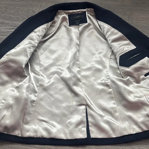 J.Crew | Classic School Boy Wool Blazer in Navy With Gold Buttons Size 00 - Picture 11 of 14